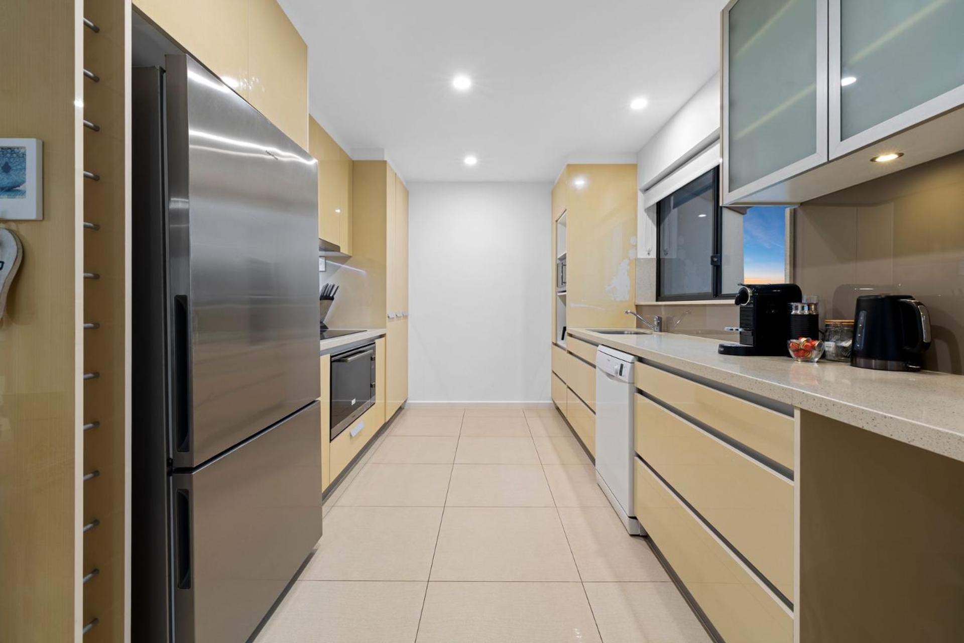 Shoreline 9 Penthouse With Ocean Views 黑斯廷斯点 外观 照片