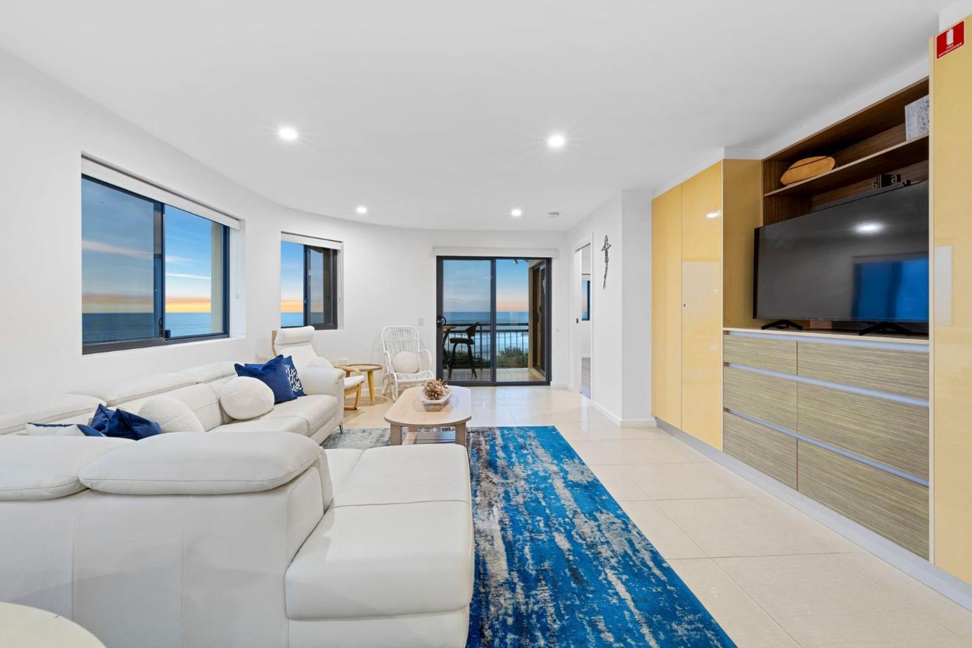 Shoreline 9 Penthouse With Ocean Views 黑斯廷斯点 外观 照片