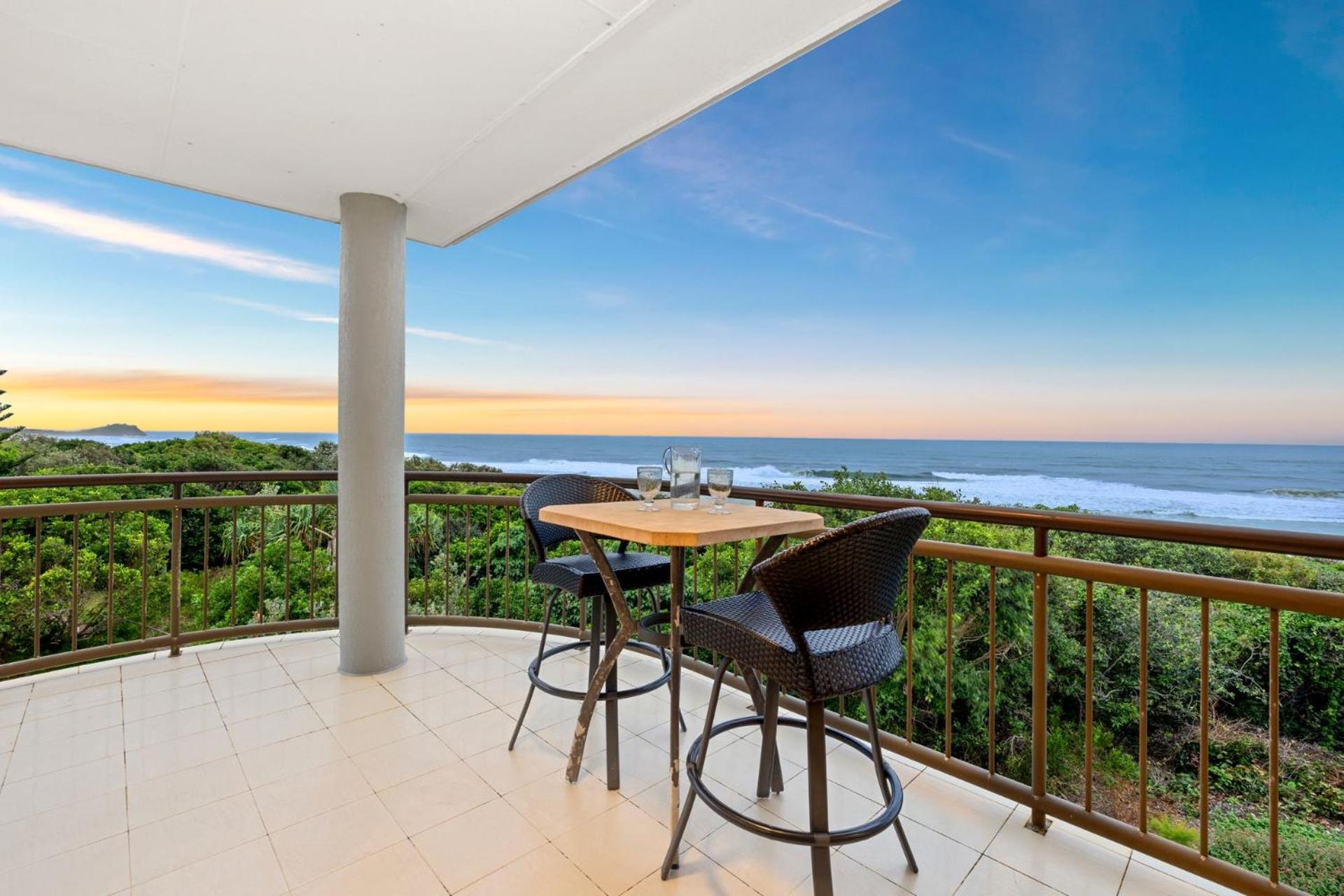 Shoreline 9 Penthouse With Ocean Views 黑斯廷斯点 外观 照片