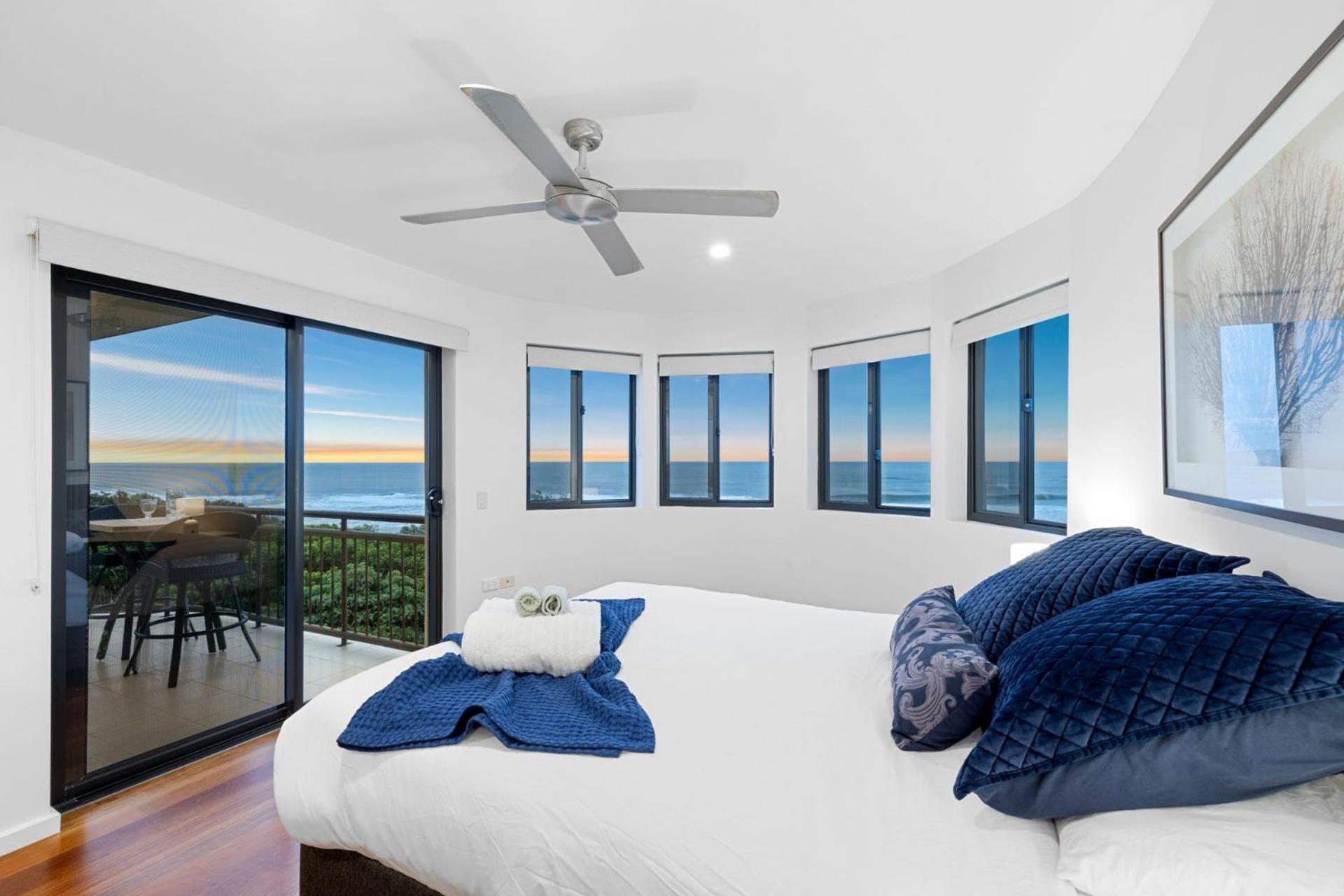 Shoreline 9 Penthouse With Ocean Views 黑斯廷斯点 外观 照片